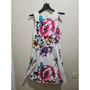 Vince Camuto Floral Fit and Flare Dress with Pockets (Size 8)